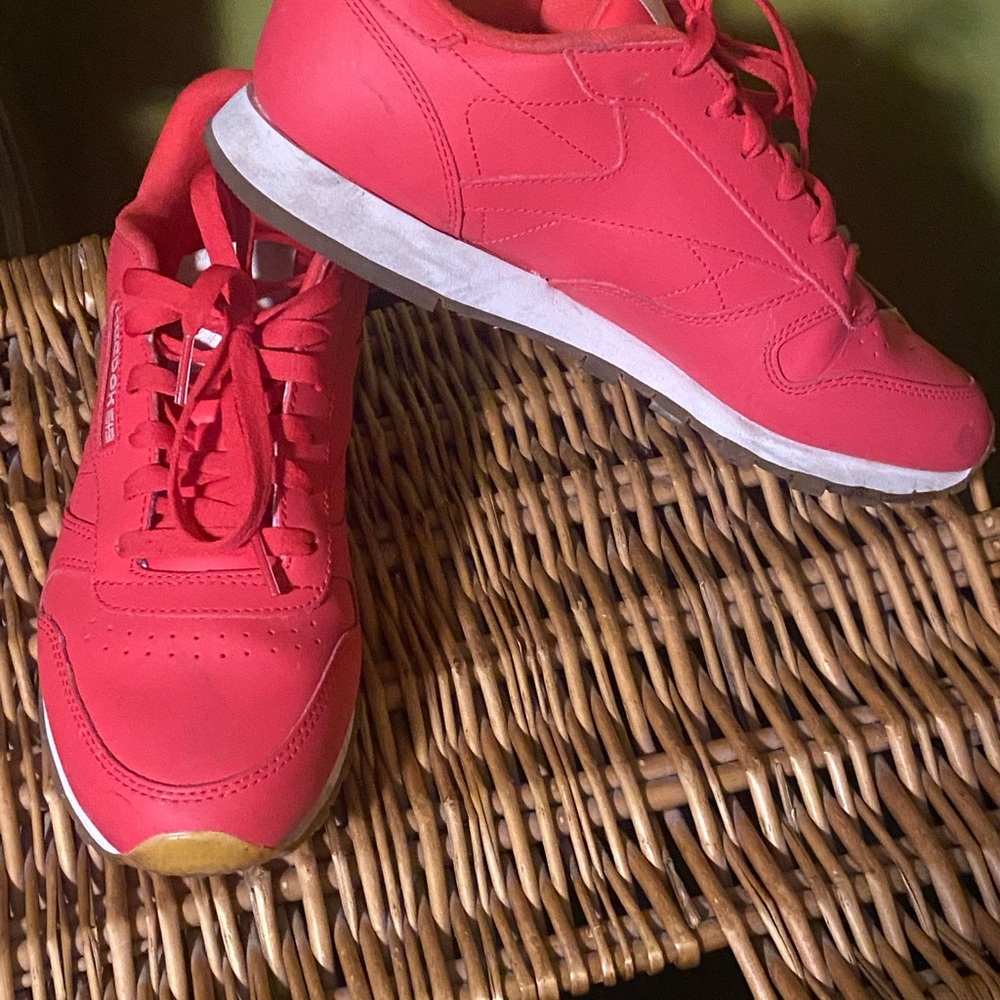 Womens running shoe